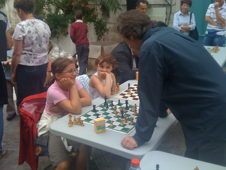 simult_2009_8_